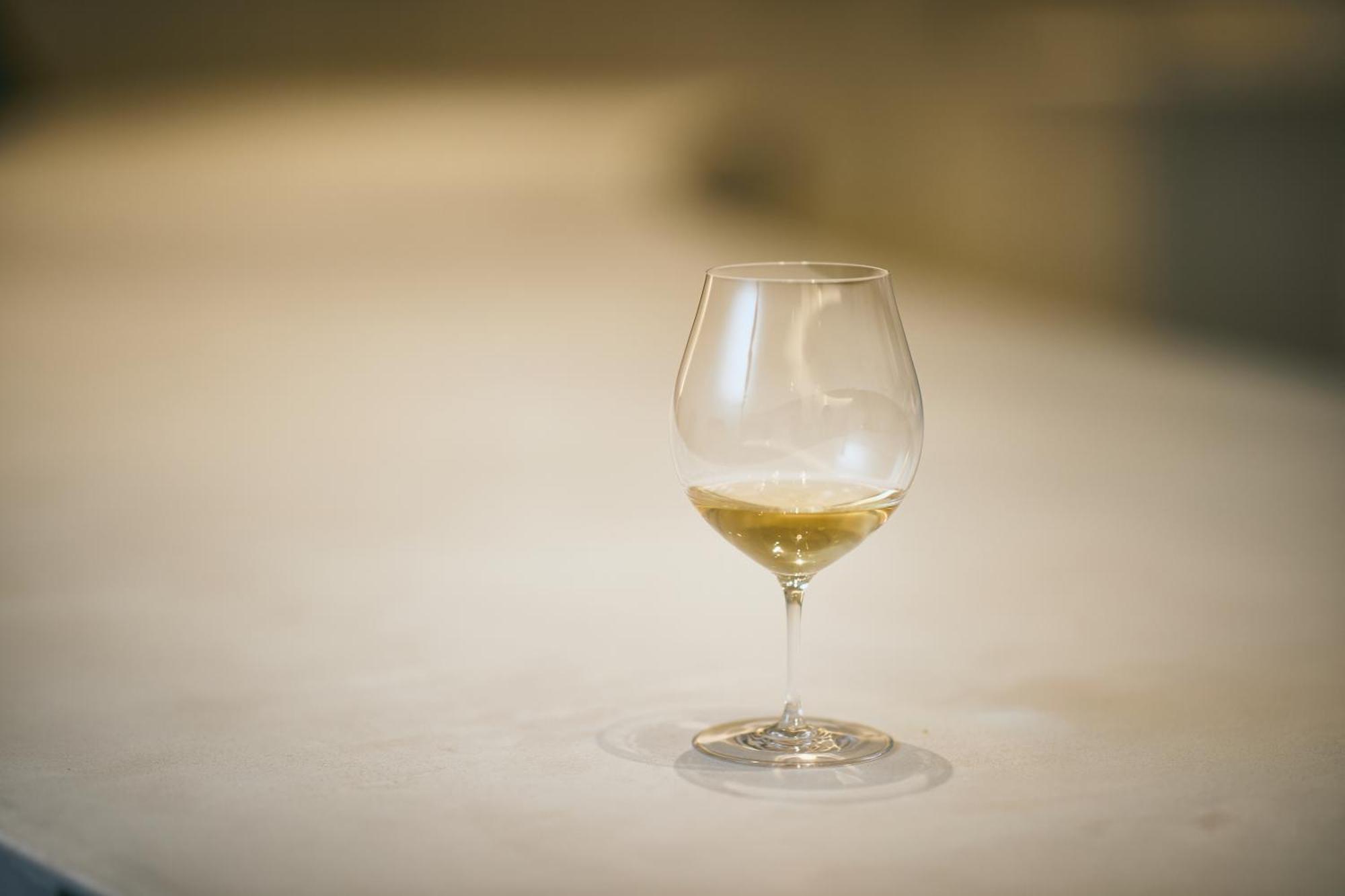 Good Nature Hotel Κιότο Εξωτερικό φωτογραφία A glass of white wine